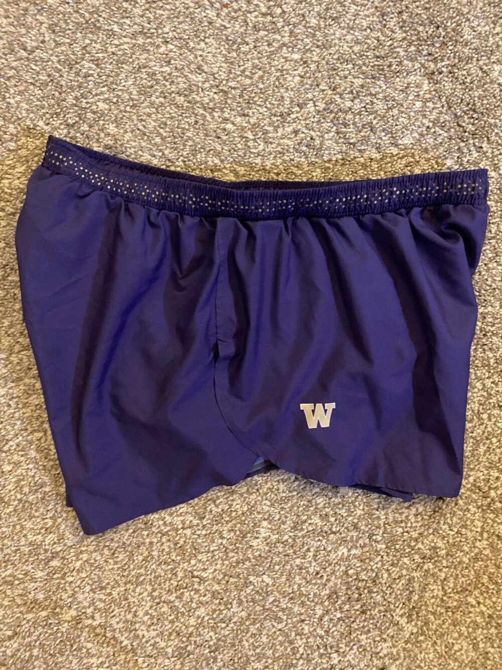 Nike Women's University of Washington Huskies Running Shorts Purple Logo Size L